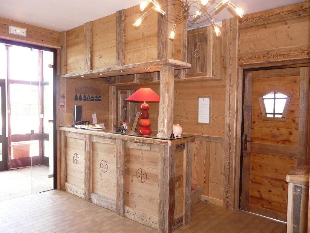 Logis Le Pont De Champ Hotel Beaucroissant Екстериор снимка